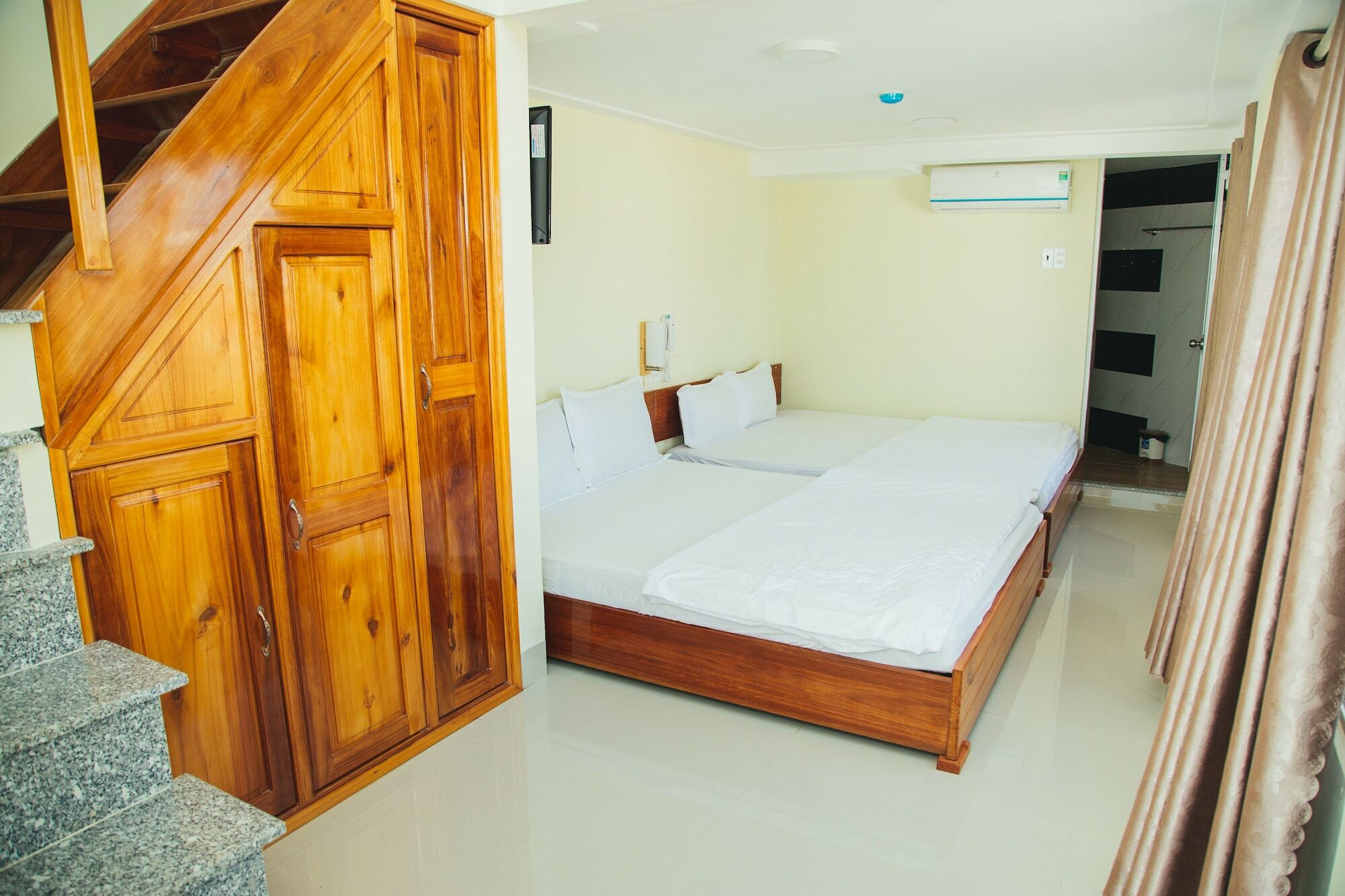 קוי נון Ngoc Huong Hostel & Apartments מראה חיצוני תמונה